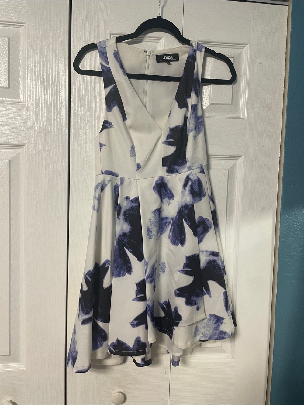 Lu Lu’s White Dress with Navy Floral Brushstroke Print